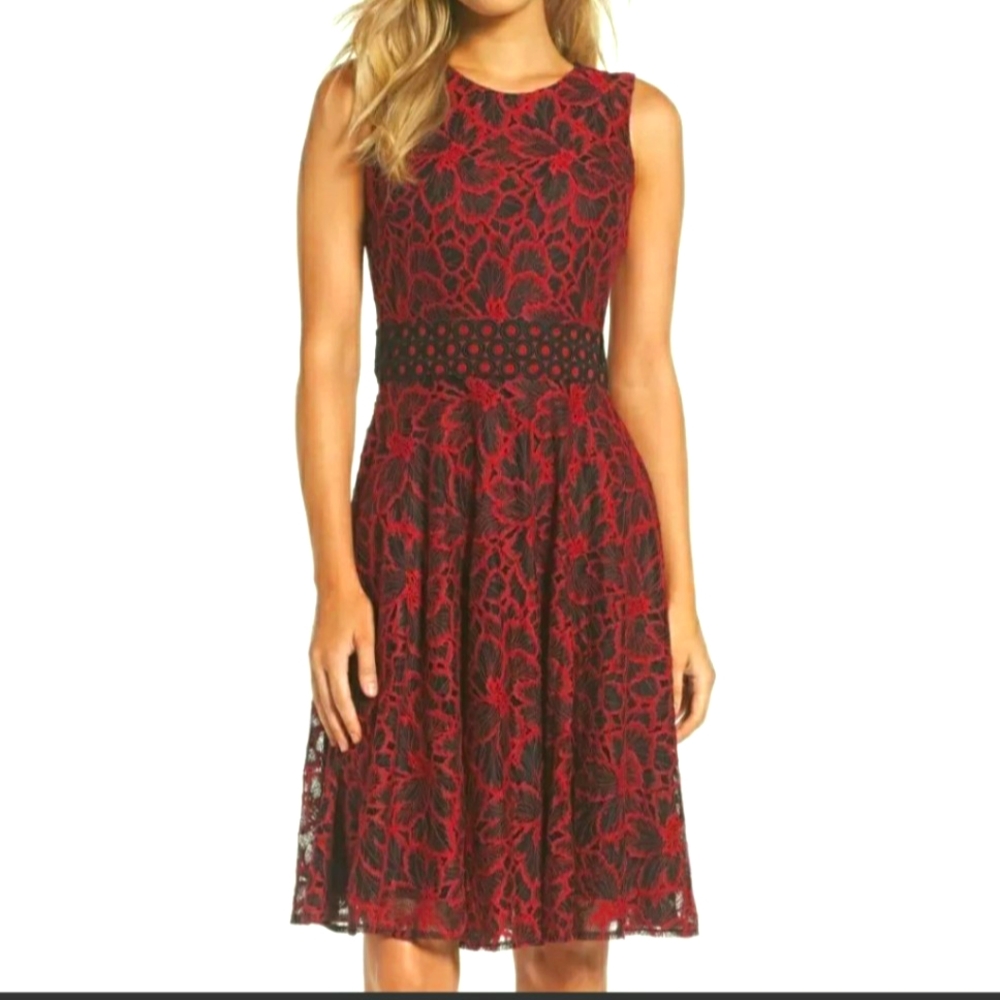 💃Taylor laced-floral red midi-dress 🌹